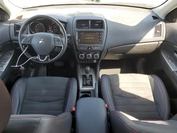 JA4AR3AW8JZ012547 2018 MITSUBISHI OUTLANDER - Image 8