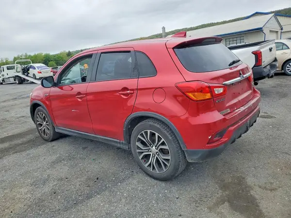 JA4AR3AW8JZ034810 2018 MITSUBISHI OUTLANDER - Image 2