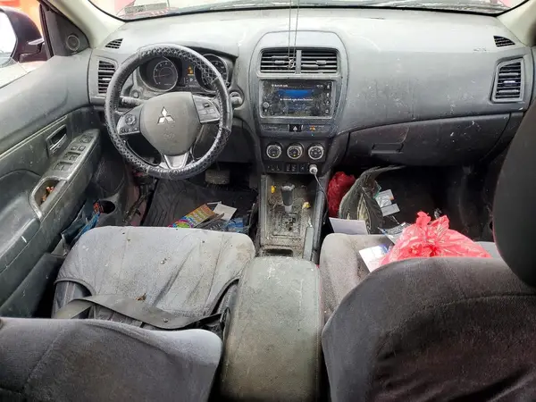 JA4AR3AW8JZ034810 2018 MITSUBISHI OUTLANDER - Image 8