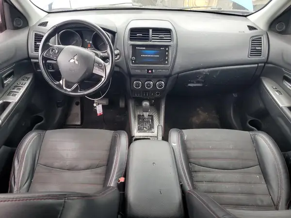 JA4AR3AW8JZ035441 2018 MITSUBISHI OUTLANDER - Image 8