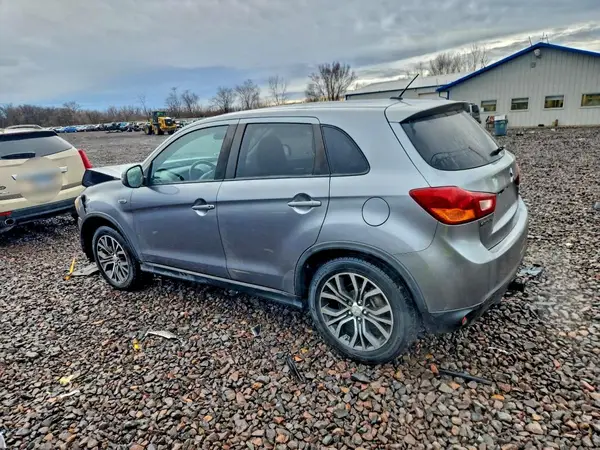 JA4AR3AW9GZ043895 2016 MITSUBISHI OUTLANDER - Image 2