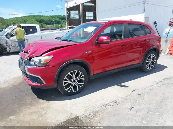JA4AR3AW9HZ039718 2017 MITSUBISHI OUTLANDER - Image 2