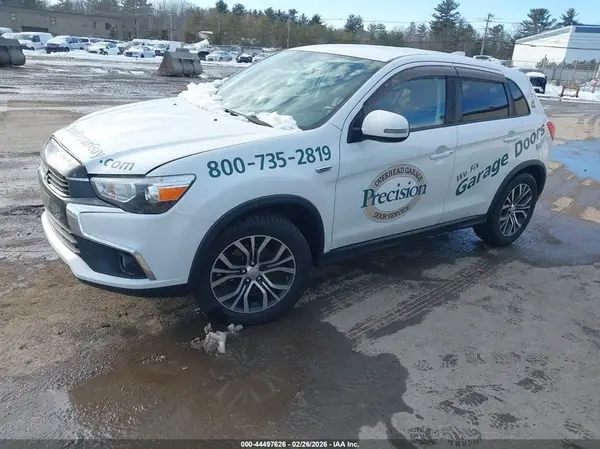 JA4AR3AW9HZ040335 2017 MITSUBISHI OUTLANDER - Image 2
