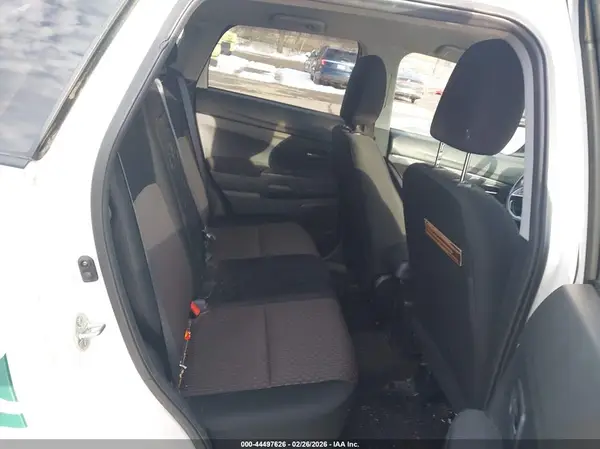 JA4AR3AW9HZ040335 2017 MITSUBISHI OUTLANDER - Image 8