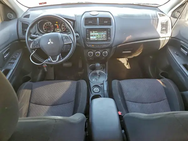 JA4AR3AW9HZ066305 2017 MITSUBISHI OUTLANDER - Image 8