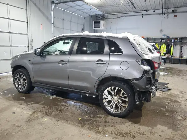 JA4AR3AW9JU001165 2018 MITSUBISHI OUTLANDER - Image 2