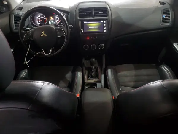 JA4AR3AW9JU001229 2018 MITSUBISHI OUTLANDER - Image 8