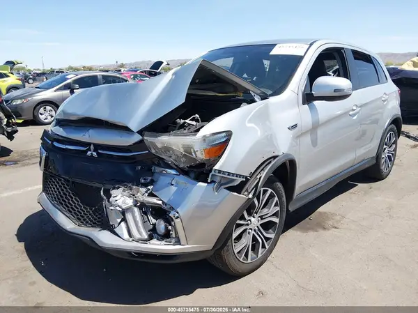 JA4AR3AW9JU001618 2018 MITSUBISHI OUTLANDER - Image 2