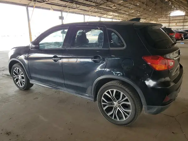 JA4AR3AW9JU002526 2018 MITSUBISHI OUTLANDER - Image 2