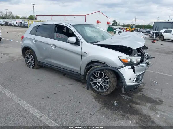 JA4AR3AW9JU013154 2018 MITSUBISHI OUTLANDER - Image 1