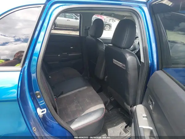 JA4AR3AW9JU014501 2018 MITSUBISHI OUTLANDER - Image 8