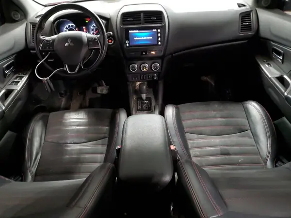 JA4AR3AW9JU015227 2018 MITSUBISHI OUTLANDER - Image 8