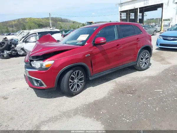JA4AR3AW9JU020654 2018 MITSUBISHI OUTLANDER - Image 2