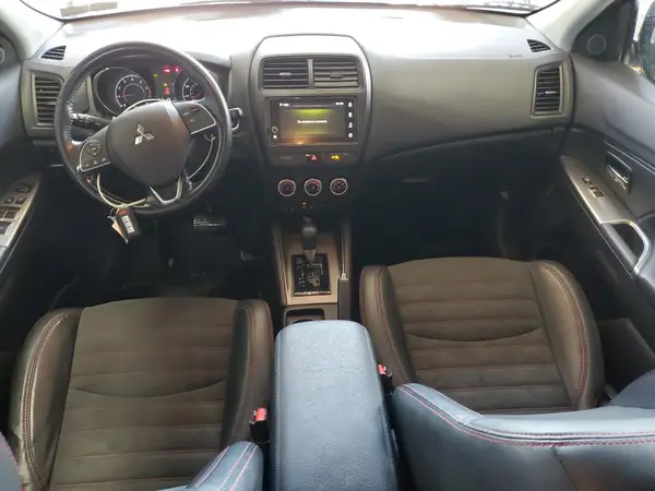 JA4AR3AW9JU021156 2018 MITSUBISHI OUTLANDER - Image 8