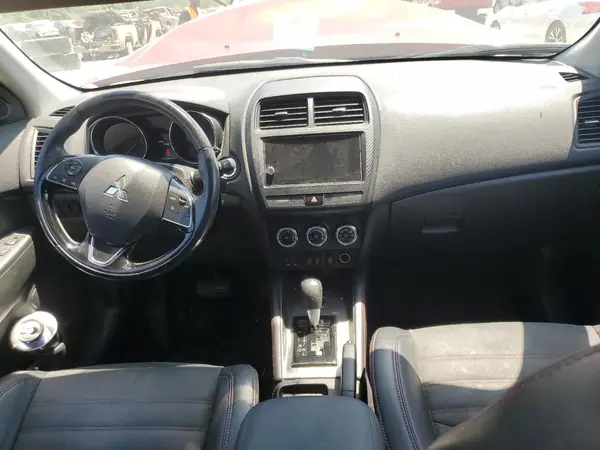 JA4AR3AW9JZ035481 2018 MITSUBISHI OUTLANDER - Image 8