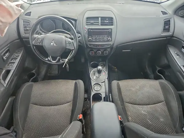 JA4AR3AWXGZ058650 2016 MITSUBISHI OUTLANDER - Image 8