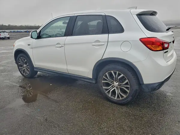 JA4AR3AWXHZ022412 2017 MITSUBISHI OUTLANDER - Image 2