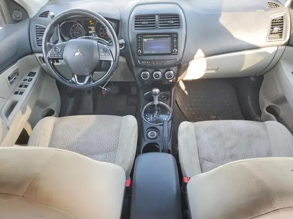 JA4AR3AWXHZ022555 2017 MITSUBISHI OUTLANDER - Image 8