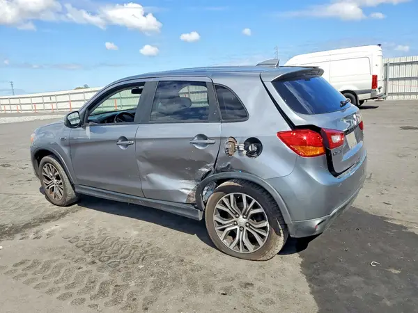 JA4AR3AWXHZ030929 2017 MITSUBISHI OUTLANDER - Image 2