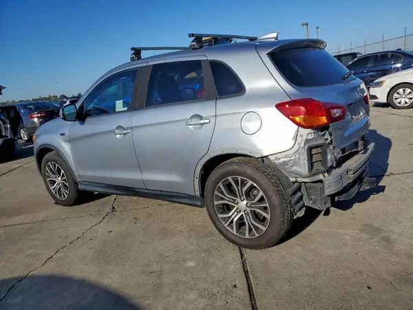 JA4AR3AWXHZ066281 2017 MITSUBISHI OUTLANDER - Image 2