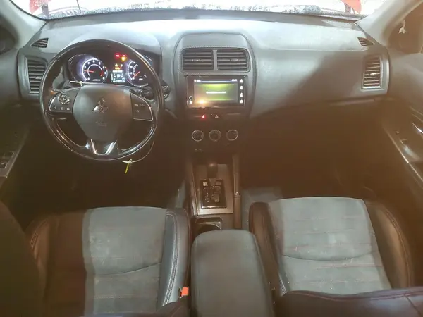 JA4AR3AWXJU001255 2018 MITSUBISHI OUTLANDER - Image 8