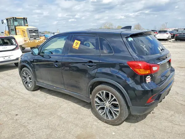 JA4AR3AWXJU001661 2018 MITSUBISHI OUTLANDER - Image 2