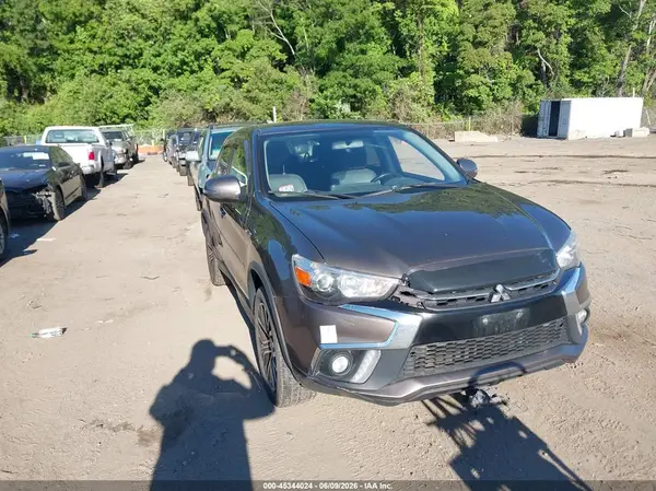 JA4AR3AWXJU011946 2018 MITSUBISHI OUTLANDER - Image 1