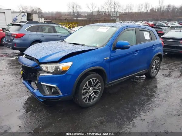 JA4AR3AWXJU012076 2018 MITSUBISHI OUTLANDER - Image 2