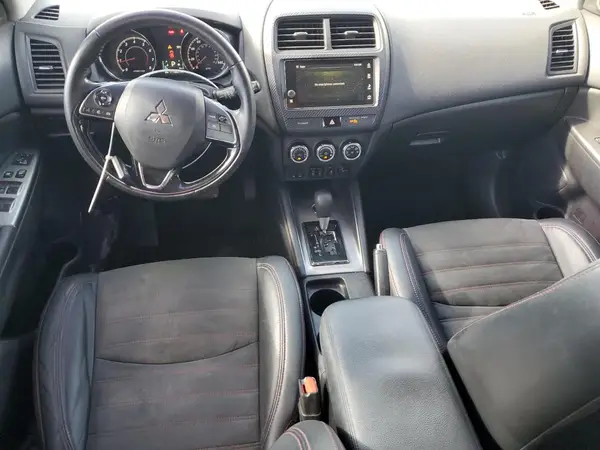 JA4AR3AWXJZ019158 2018 MITSUBISHI OUTLANDER - Image 8
