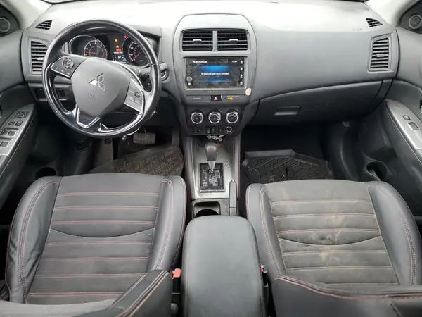 JA4AR3AWXJZ035179 2018 MITSUBISHI OUTLANDER - Image 8