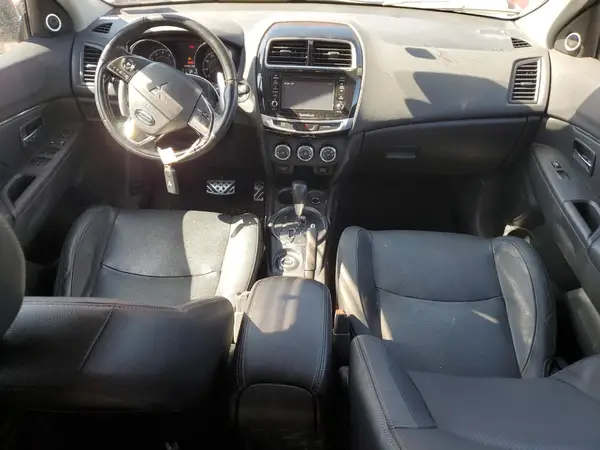 JA4AR4AW0GZ033696 2016 MITSUBISHI OUTLANDER - Image 8