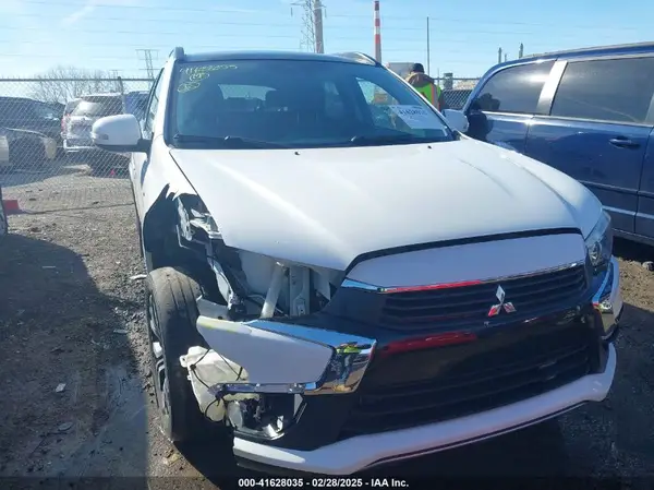 JA4AR4AW0GZ043323 2016 MITSUBISHI OUTLANDER - Image 1