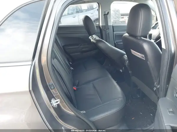 JA4AR4AW0GZ054080 2016 MITSUBISHI OUTLANDER - Image 8