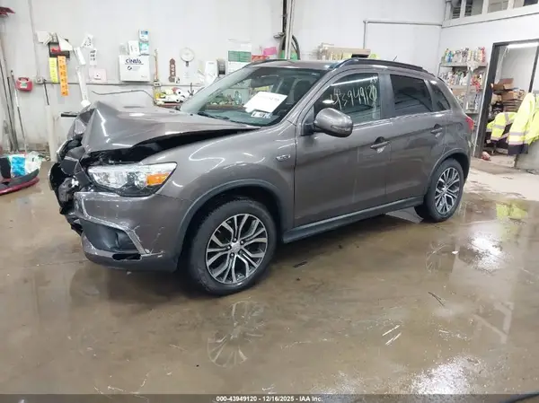 JA4AR4AW0GZ055200 2016 MITSUBISHI OUTLANDER - Image 2