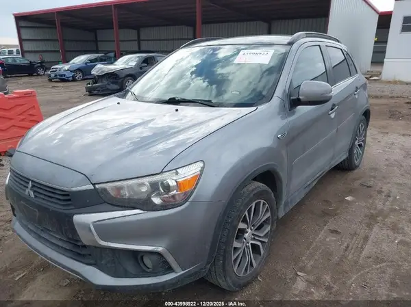 JA4AR4AW0HZ019542 2017 MITSUBISHI OUTLANDER - Image 2