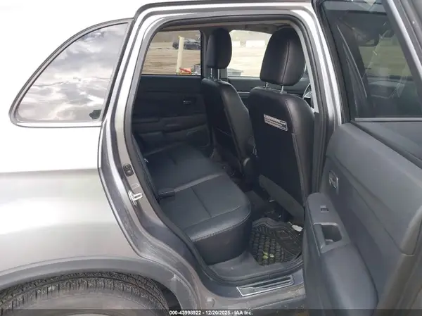 JA4AR4AW0HZ019542 2017 MITSUBISHI OUTLANDER - Image 8