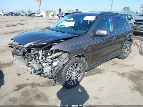 JA4AR4AW0HZ042674 2017 MITSUBISHI OUTLANDER - Image 2