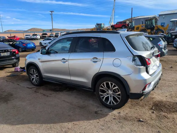 JA4AR4AW0JU002517 2018 MITSUBISHI OUTLANDER - Image 2
