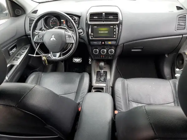 JA4AR4AW0JU003733 2018 MITSUBISHI OUTLANDER - Image 8