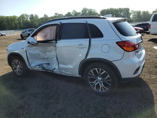 JA4AR4AW0JU008351 2018 MITSUBISHI OUTLANDER - Image 2