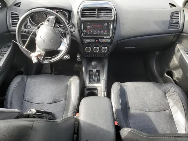 JA4AR4AW0JU019169 2018 MITSUBISHI OUTLANDER - Image 8