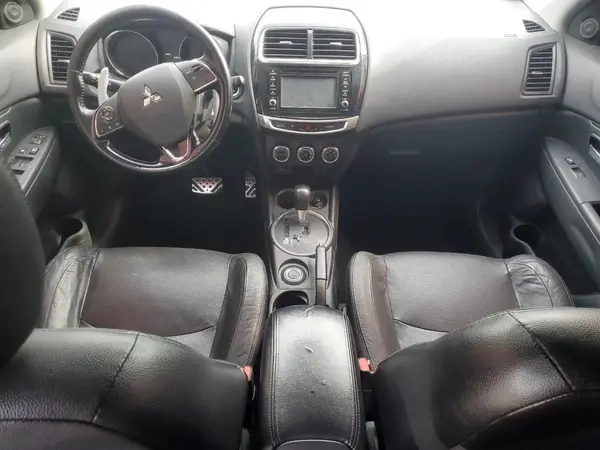 JA4AR4AW1GZ024702 2016 MITSUBISHI OUTLANDER - Image 8