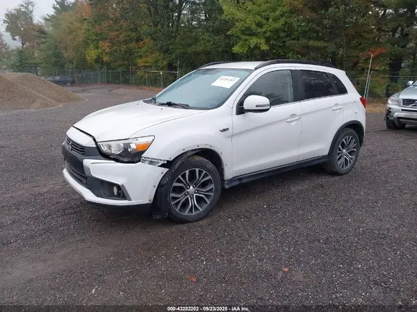 JA4AR4AW1GZ056033 2016 MITSUBISHI OUTLANDER - Image 2