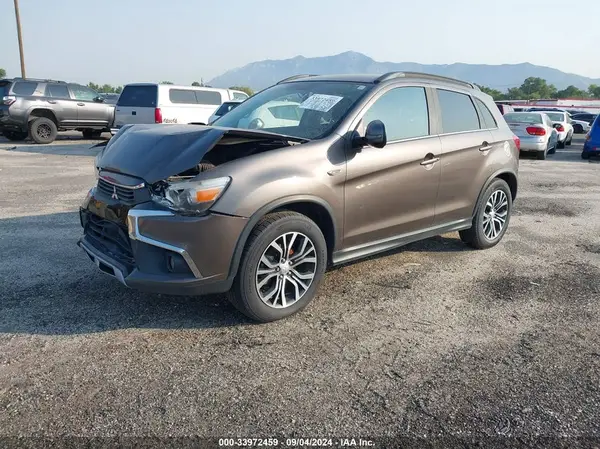 JA4AR4AW1HZ062979 2017 MITSUBISHI OUTLANDER - Image 2