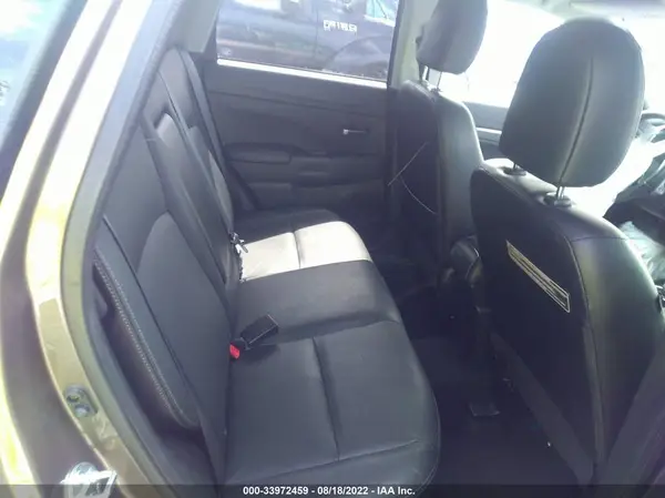 JA4AR4AW1HZ062979 2017 MITSUBISHI OUTLANDER - Image 8