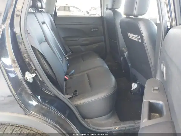 JA4AR4AW1HZ065462 2017 MITSUBISHI OUTLANDER - Image 8