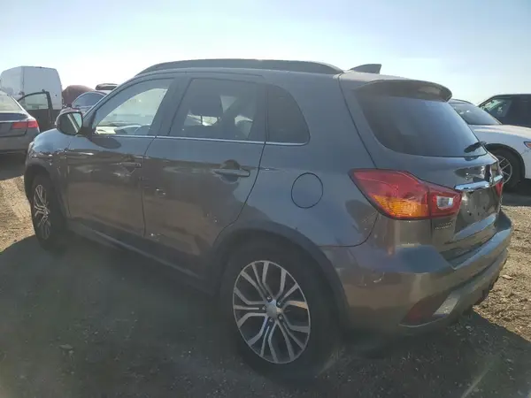 JA4AR4AW1JU018080 2018 MITSUBISHI OUTLANDER - Image 2