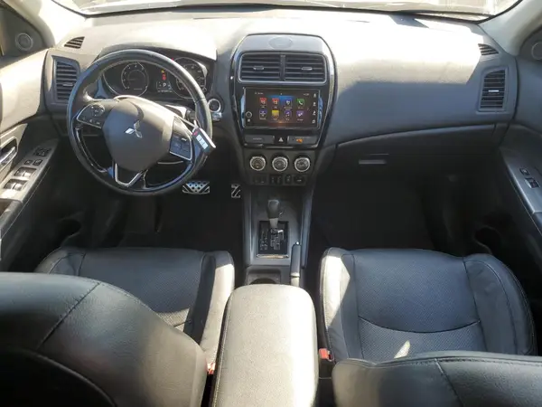JA4AR4AW1JU018080 2018 MITSUBISHI OUTLANDER - Image 8