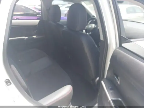 JA4AR4AW1KU005461 2019 MITSUBISHI OUTLANDER - Image 8
