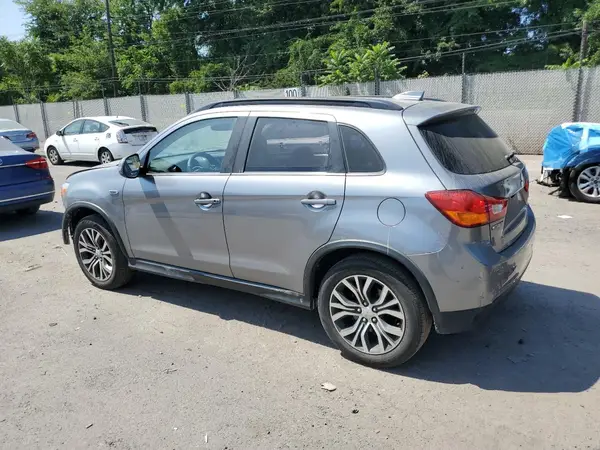 JA4AR4AW2HZ054230 2017 MITSUBISHI OUTLANDER - Image 2